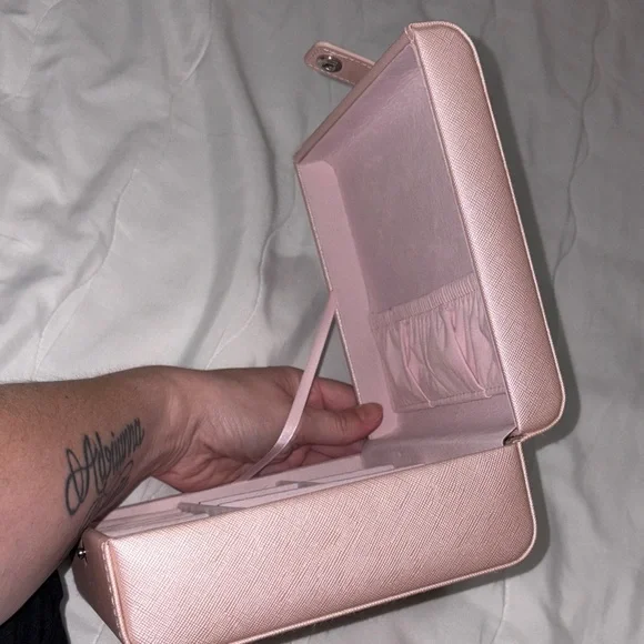 Elegant Pink Jewelry Organizer - Picture 3 of 5